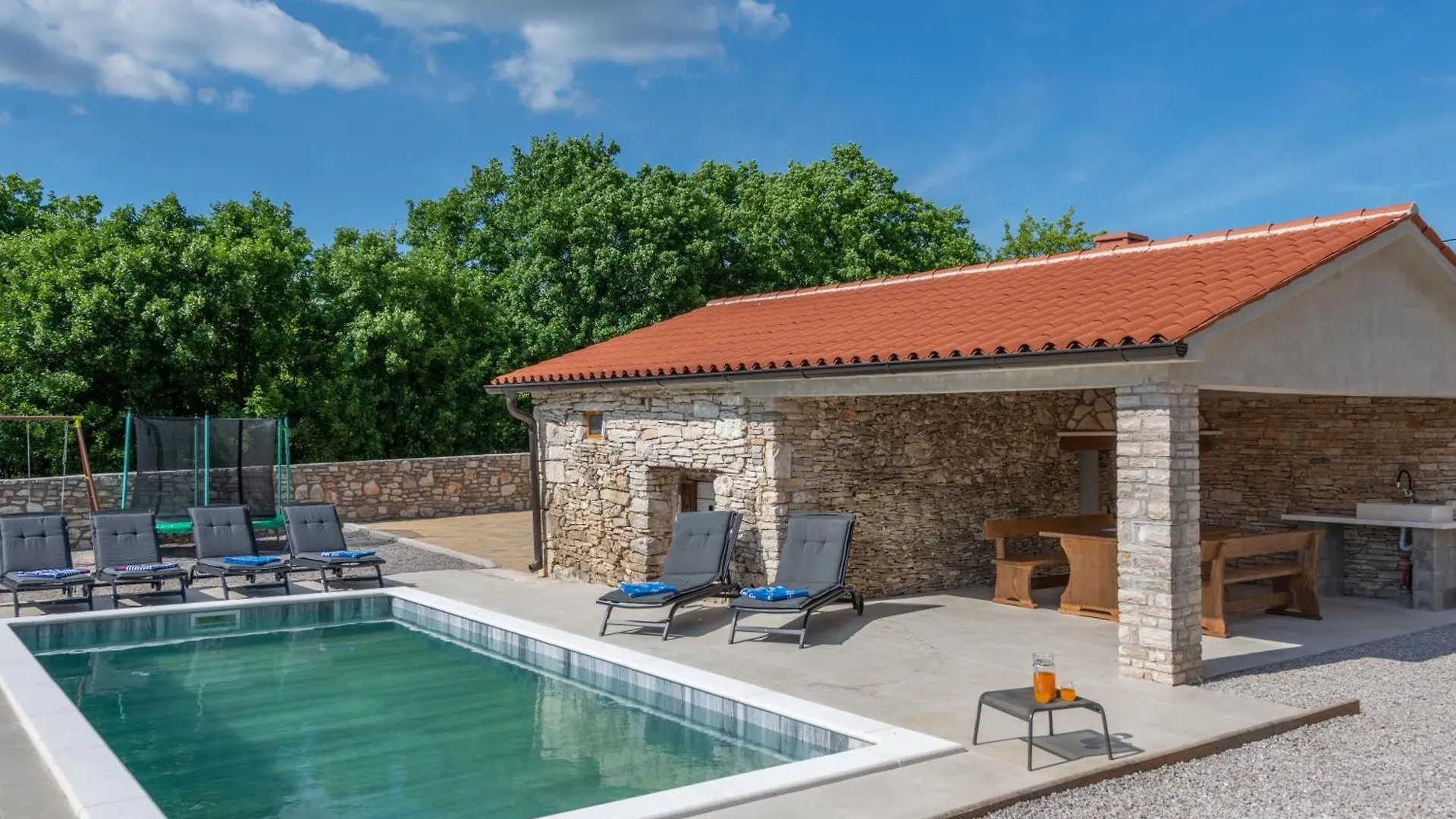 Villa Biba, A Seaside Hideaway With A Pool Ubasico
