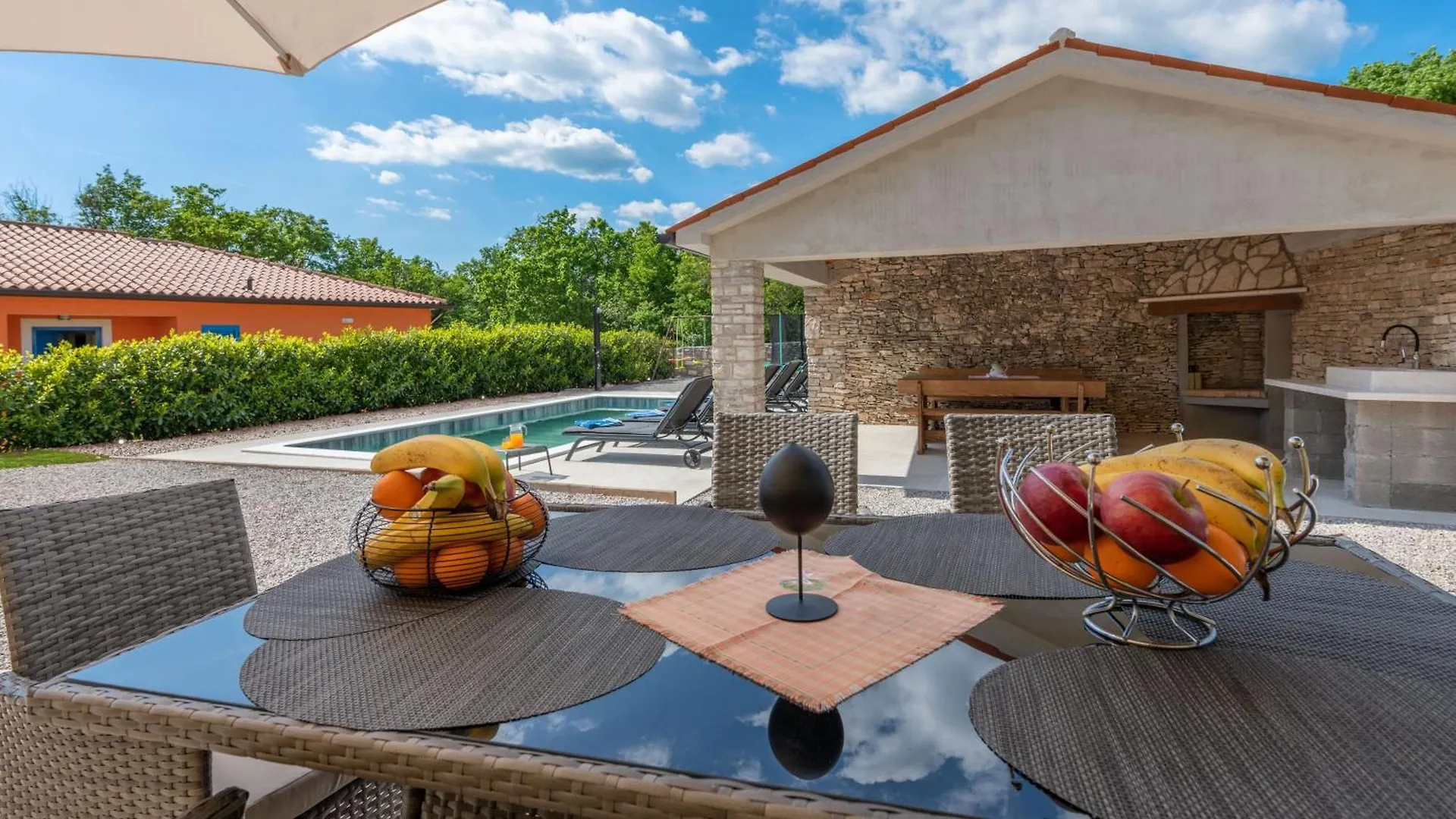 Дом отдыха Villa Biba, A Seaside Hideaway With A Pool Ubasico