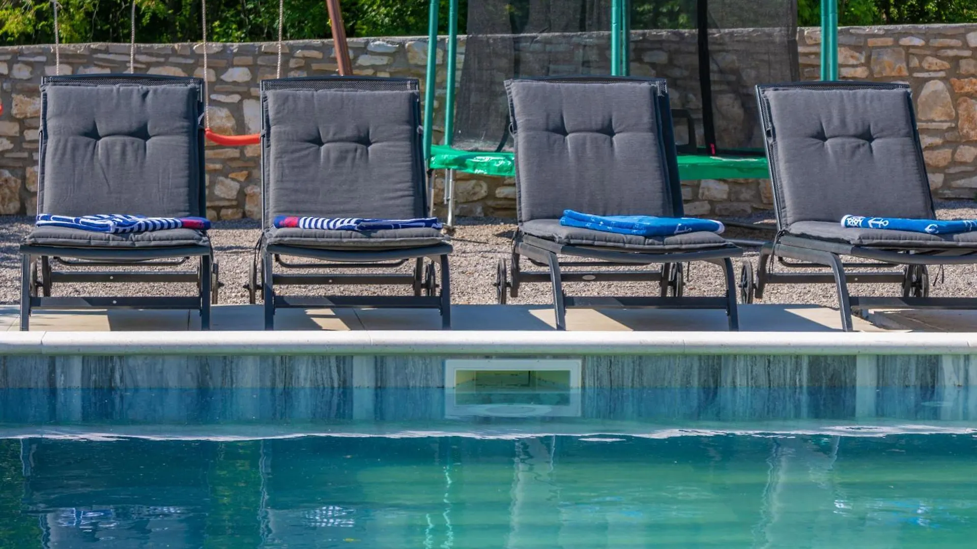 Дом отдыха Villa Biba, A Seaside Hideaway With A Pool Ubasico